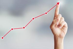 【黄金收盘】佳音不断!中国传来重大好消息、美元美债也来助兴 黄金创下去年底以来最佳表现