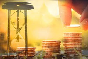 黄金多头小心！黄金期货恐还有逾20美元下跌空间 机构：黄金、白银和原油最新技术前景分析