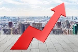 【黄金收盘】惊魂一夜！黄金暴跌20美元后又狂飙38美元的原因找到了 白银等贵金属也全面爆发