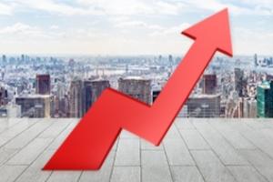 【黄金收盘】多头士气正盛！黄金惊现V型反转 短短8日金价狂飙110美元、本周创6个月最大涨幅