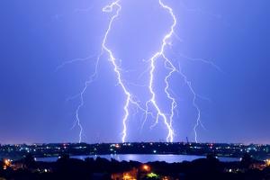 黄金意外崩跌的原因找到了！鲍威尔连任或只是“借口” 黄金、白银、铜最新走势分析预测