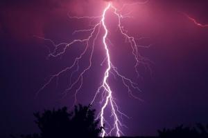 全球上演避险大逃窜！俄乌将开战吓坏市场 金价站1870登高点 美元遇鹰派强涨 原油迈向100美元